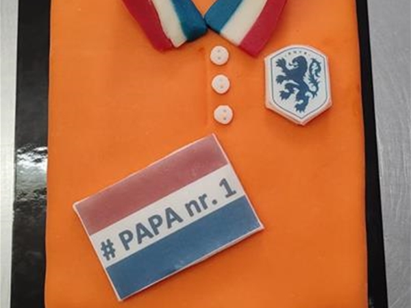 NL voetbal taartje 8 pers